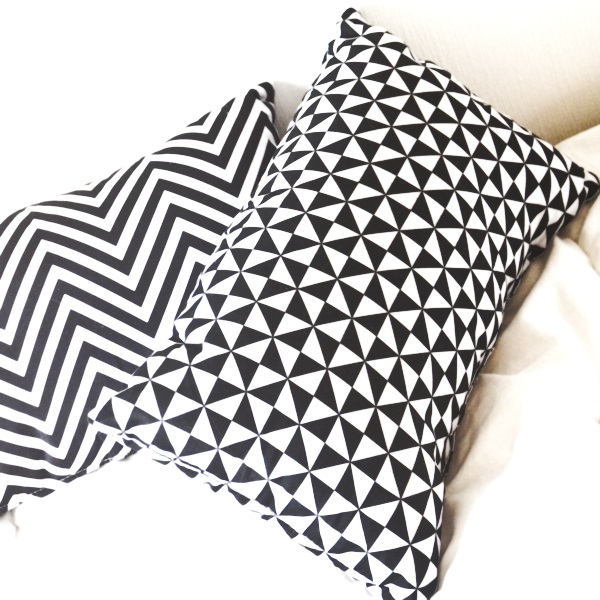 coussin-graphique-triangles-kolorados